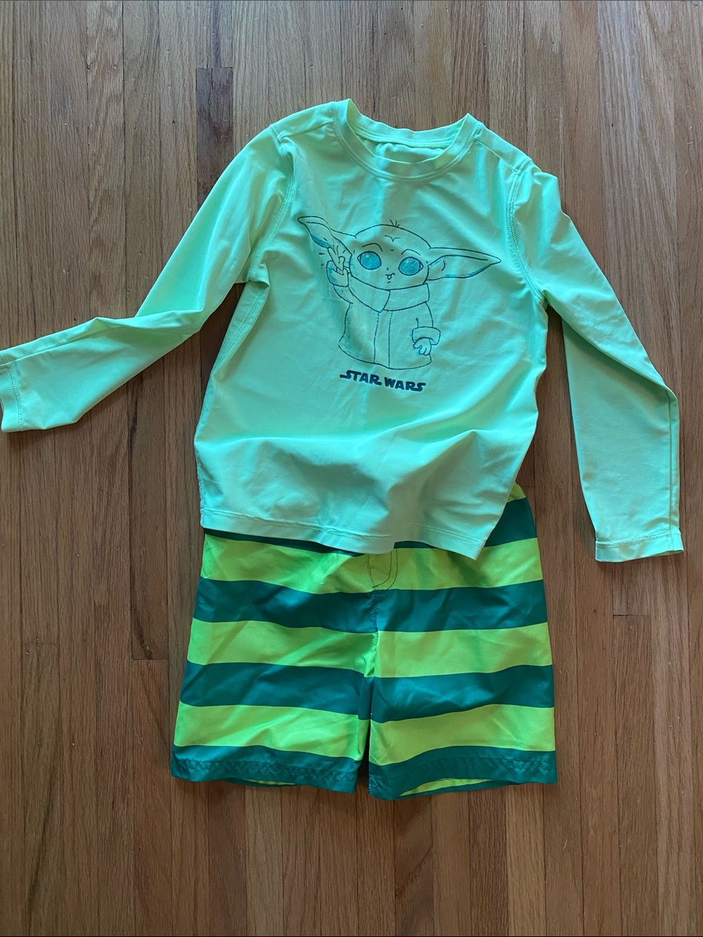 Star Wars Lime Green & Dark Green Kids Rash Guard Swim Set